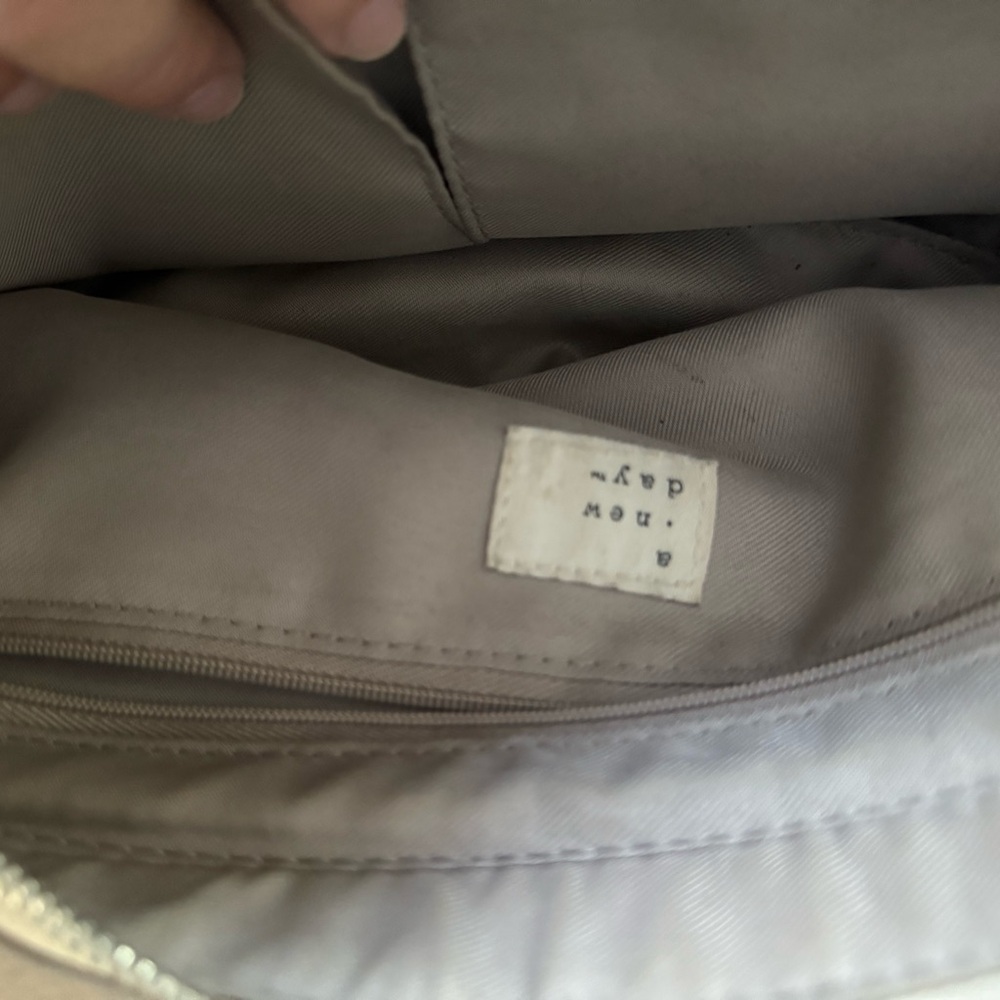 Cream Handbag - Picture 6 of 8